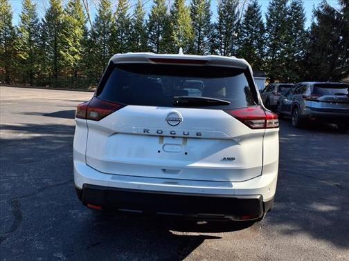 2025 Nissan Rogue SV