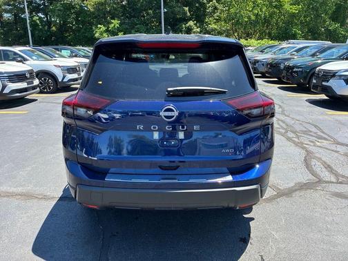 Deep Ocean Blue 2026 Nissan Rogue SV