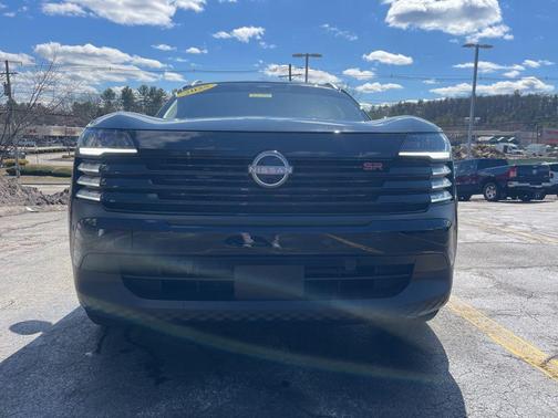 Super Black 2025 Nissan Kicks SR