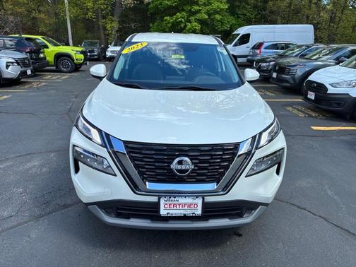 White 2023 Nissan Rogue SV