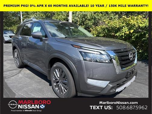 2025 Nissan Pathfinder SL