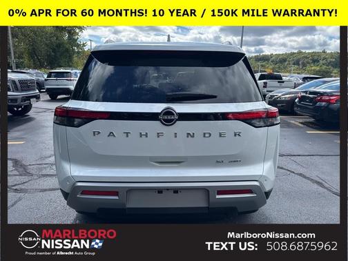 2025 Nissan Pathfinder SL