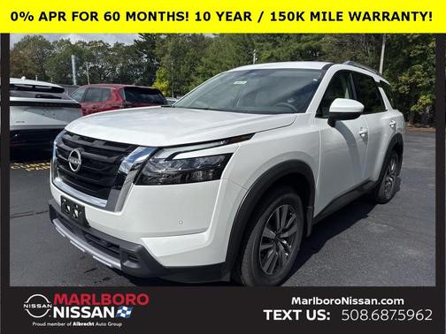 2025 Nissan Pathfinder SL