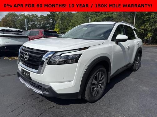 2025 Nissan Pathfinder SL