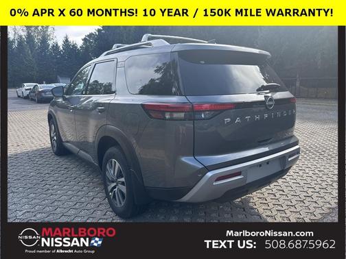 2025 Nissan Pathfinder SL