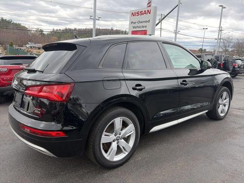 Brilliant Black 2018 Audi Q5 2.0T Premium
