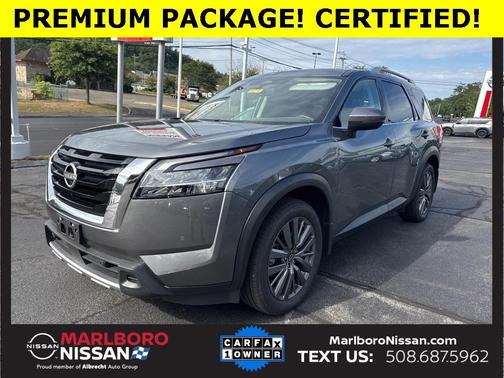 2024 Nissan Pathfinder SL