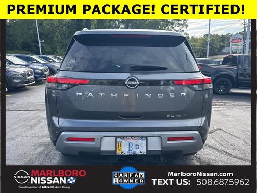 2024 Nissan Pathfinder SL