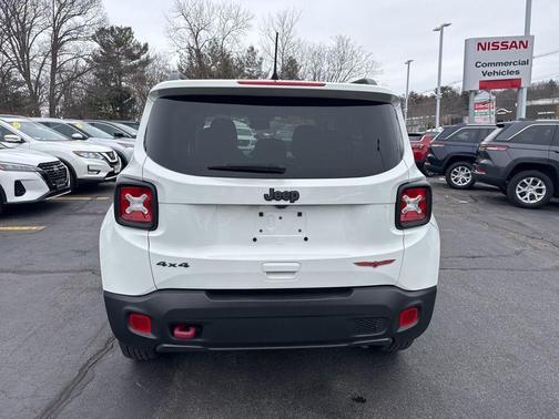 2022 Jeep Renegade Trailhawk