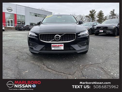 2024 Volvo V60 Cross Country B5 Plus