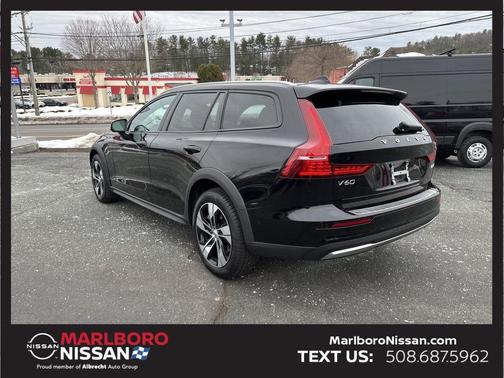 2024 Volvo V60 Cross Country B5 Plus