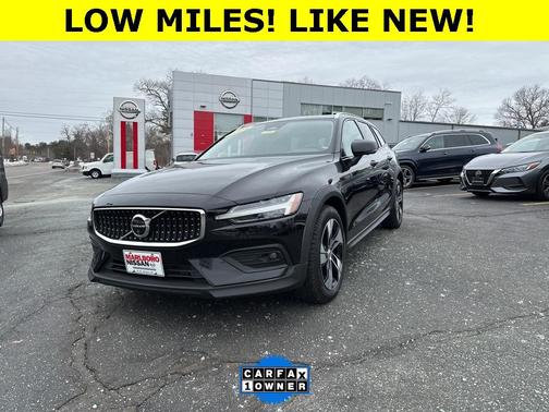 2024 Volvo V60 Cross Country B5 Plus