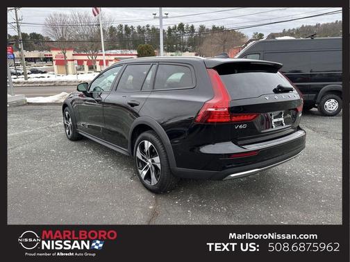 2024 Volvo V60 Cross Country B5 Plus