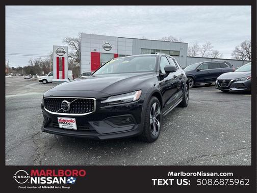 2024 Volvo V60 Cross Country B5 Plus