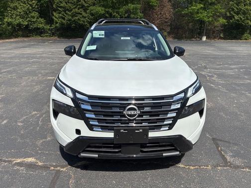 Pearl 2026 Nissan Rogue Platinum