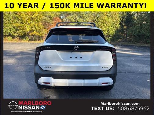 2026 Nissan Kicks SV