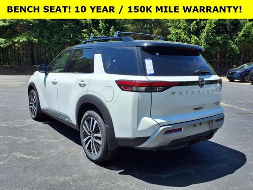 2025 Nissan Pathfinder Platinum
