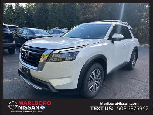 2025 Nissan Pathfinder SL