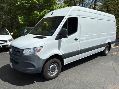 White 2022 Mercedes-Benz Sprinter 3500 170 WB