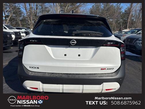 2026 Nissan Kicks SR