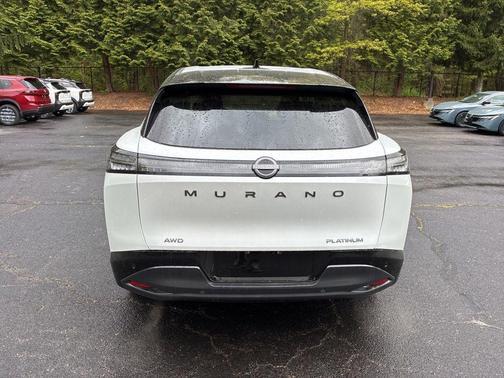 White / Black 2026 Nissan Murano Platinum