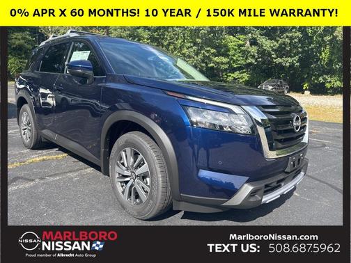 2025 Nissan Pathfinder SL