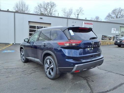 2025 Nissan Rogue SL