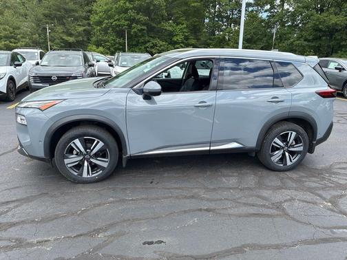 Boulder Gray 2022 Nissan Rogue SL