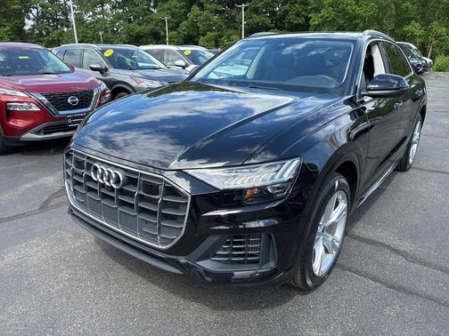 Mythos Black Metallic 2023 Audi Q8 55 Premium Plus