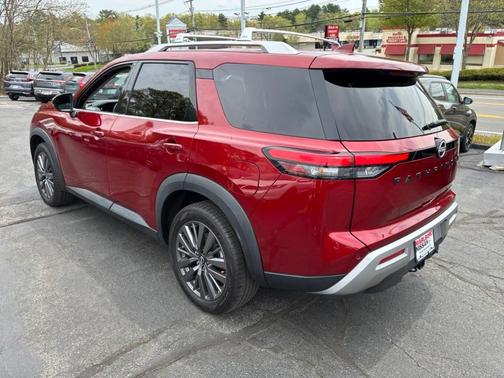 Scarlet Ember 2023 Nissan Pathfinder SL