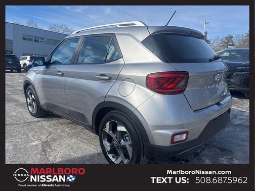 2023 Hyundai VENUE SEL