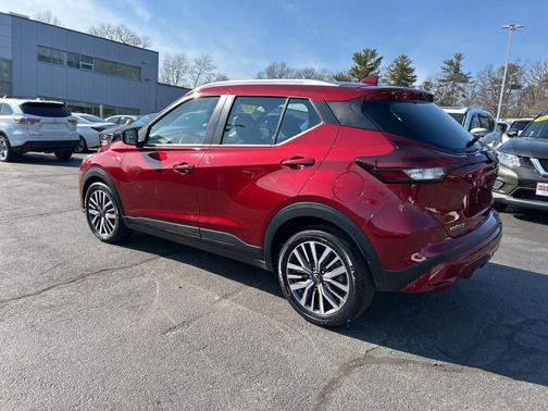 2024 Nissan Kicks SV
