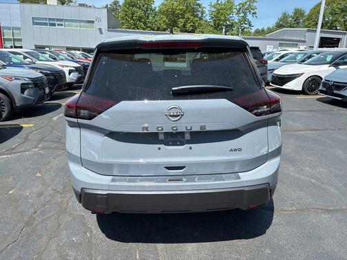 Boulder Gray Metallic 2026 Nissan Rogue SV
