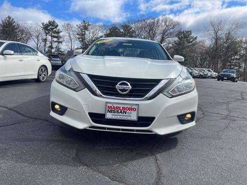 Pearl White 2016 Nissan Altima 2.5 SL