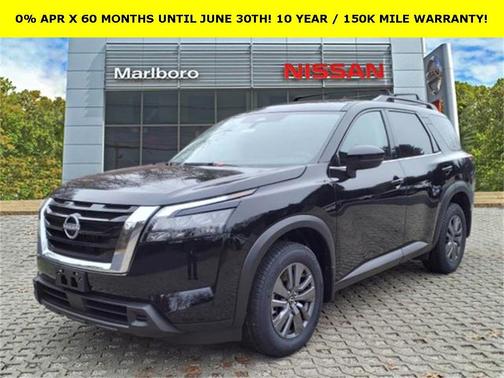 2025 Nissan Pathfinder SV