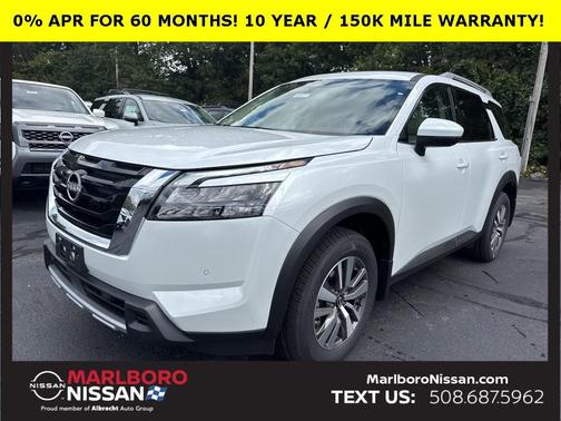 2025 Nissan Pathfinder SL