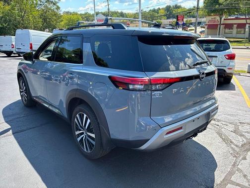 2 Tone Gray / Black Roof 2023 Nissan Pathfinder Platinum