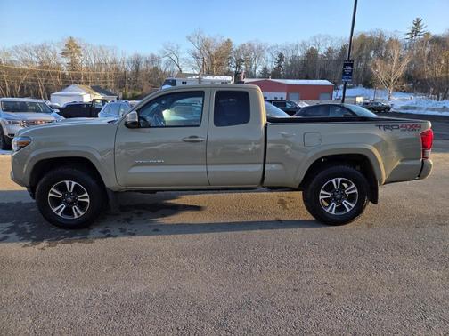 2016 Toyota Tacoma SR5