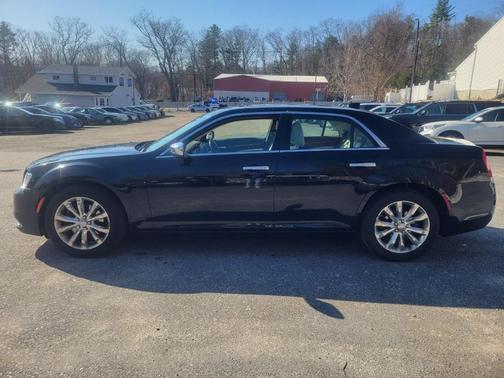 2017 Chrysler 300C Base