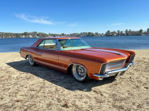 1965 Buick Riviera 