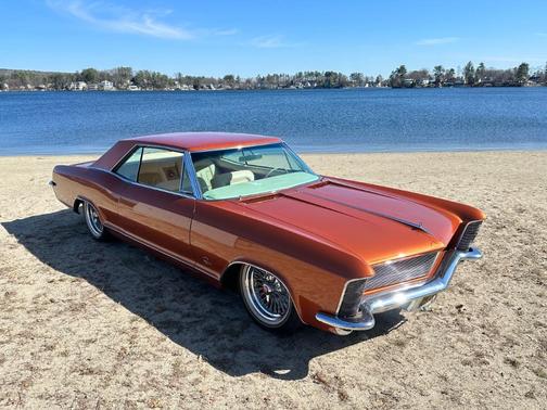 1965 Buick Riviera 