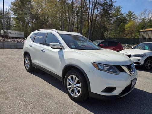 Pearl White 2016 Nissan Rogue SV