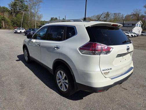 Pearl White 2016 Nissan Rogue SV