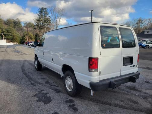 2013 Ford E250 Super