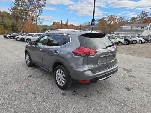 2017 Nissan Rogue SV