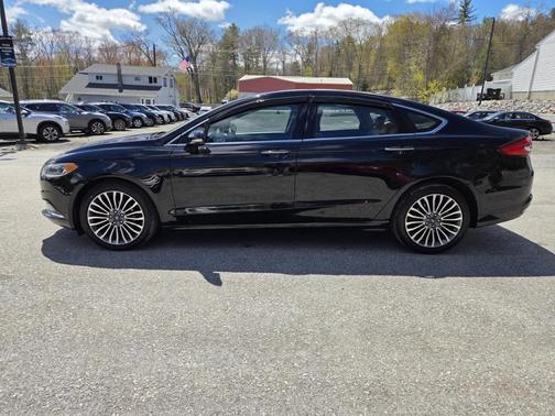 Black 2017 Ford Fusion SE
