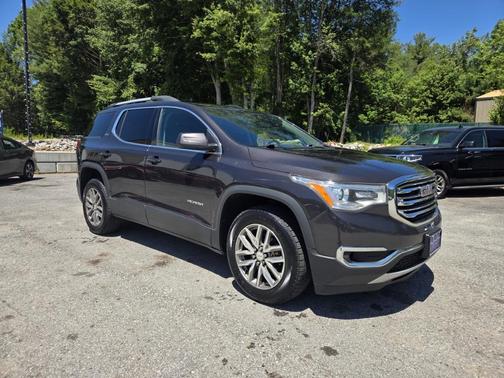 Black 2018 GMC Acadia SLE-2