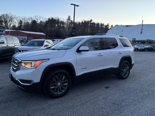 2019 GMC Acadia SLT-1
