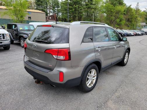 2015 Kia Sorento LX
