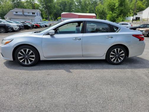 2017 Nissan Altima 2.5 SV